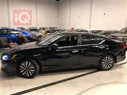 نيسان ألتيما